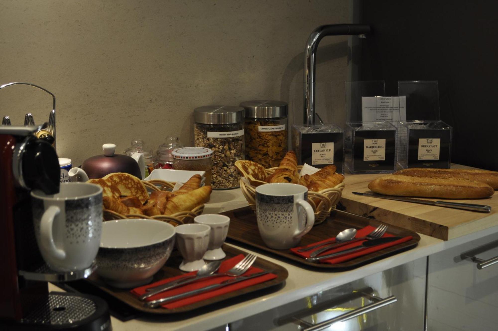 Chalet La Cachette Cyclists & Skiers Le Bourg-dʼOisans Esterno foto