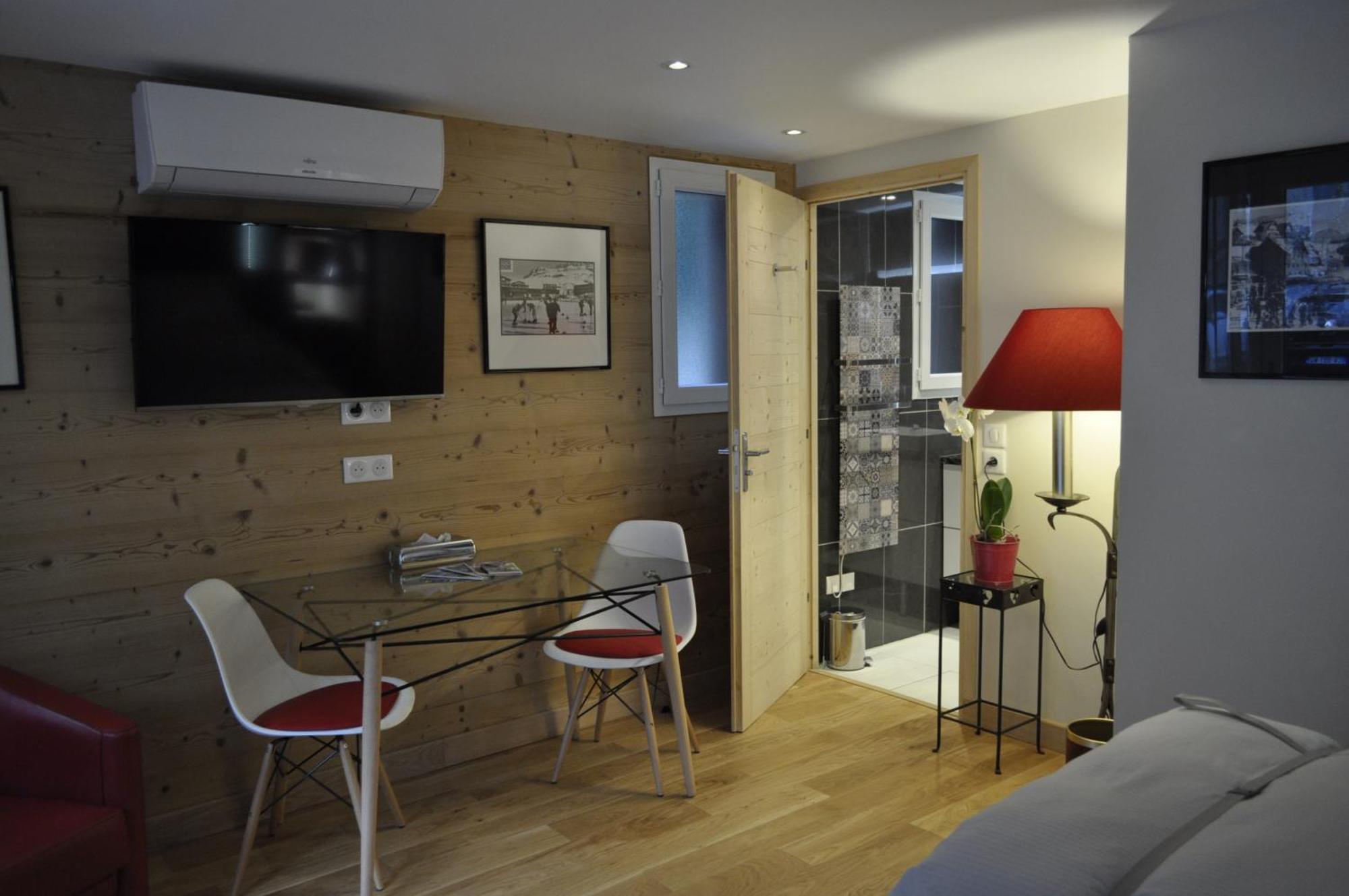 Chalet La Cachette Cyclists & Skiers Le Bourg-dʼOisans Esterno foto