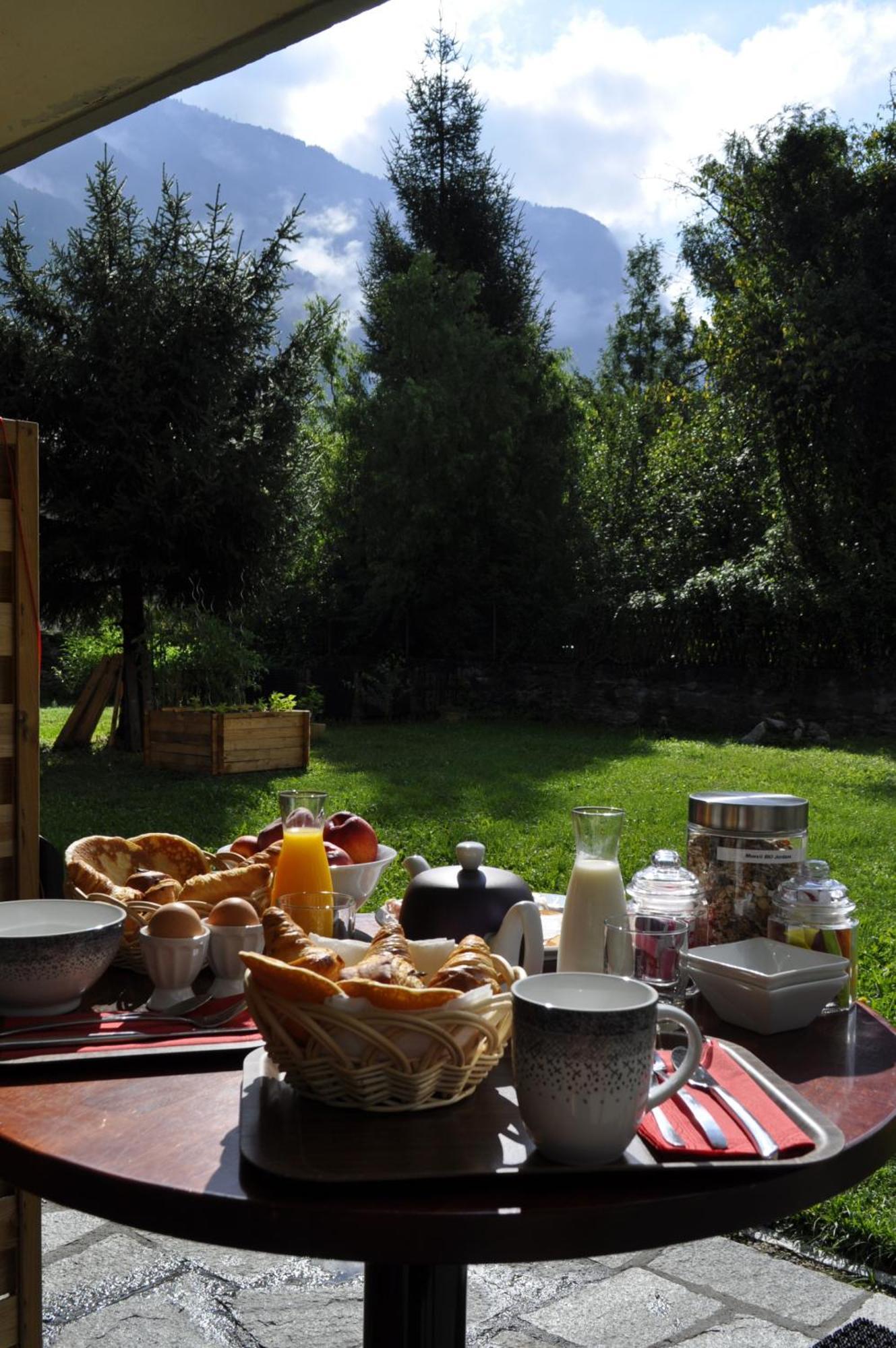 Chalet La Cachette Cyclists & Skiers Le Bourg-dʼOisans Esterno foto